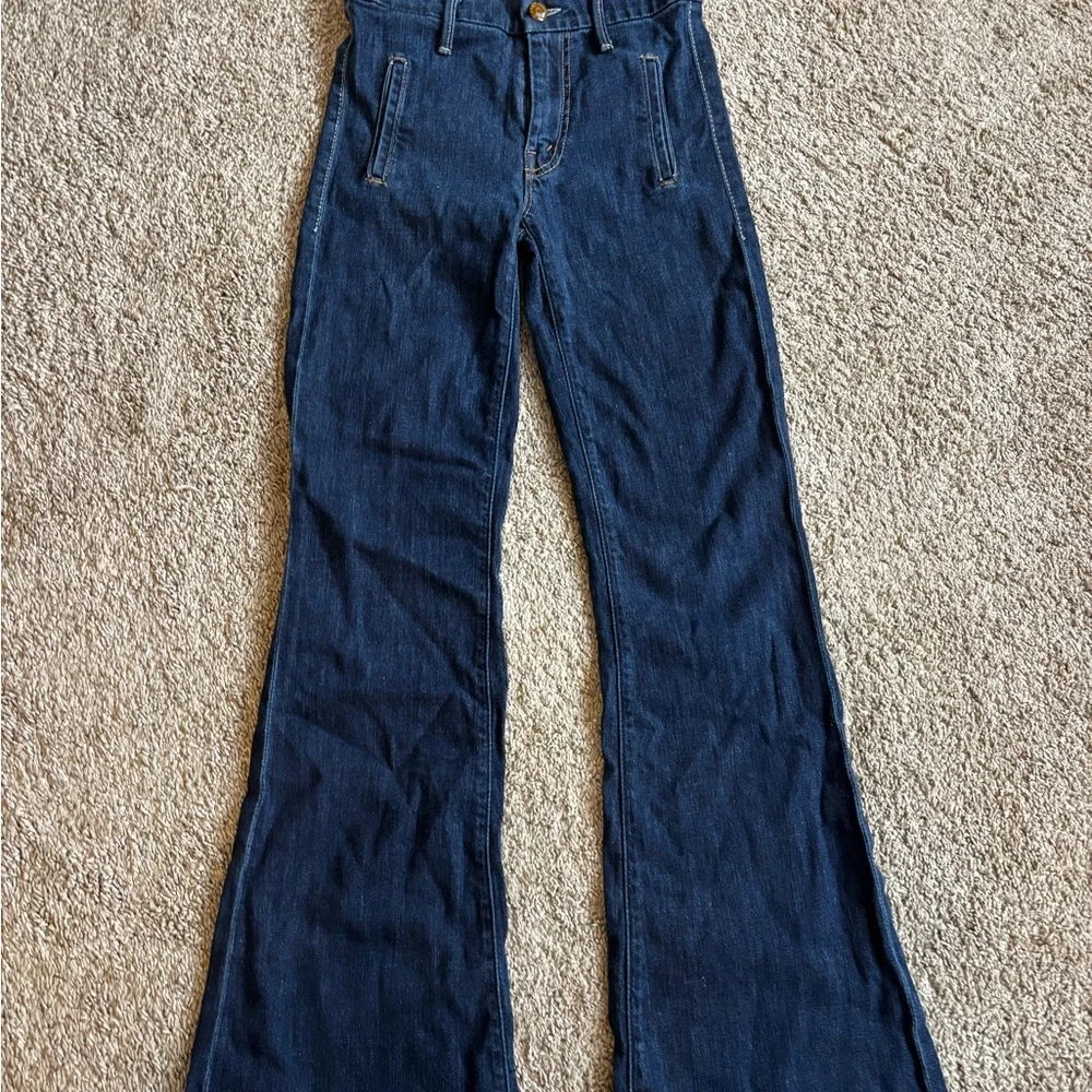 Mother The Drama Joyride Flare Jeans in Classic Blue Jeans Size 24 - Picture 2 of 8